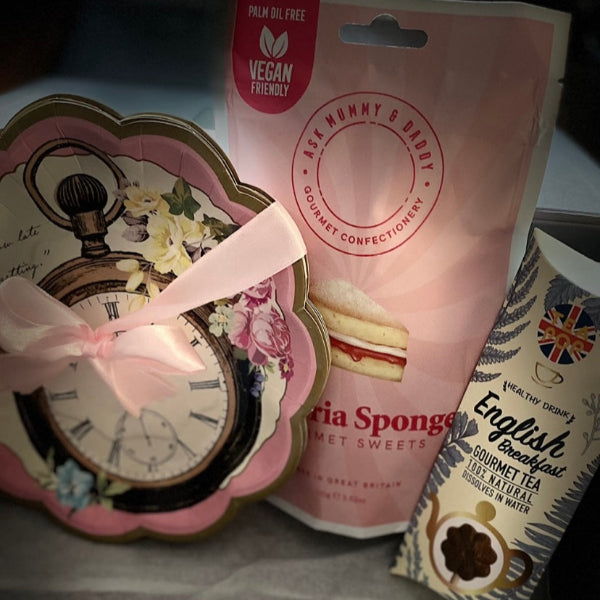 bridgerton gift box victoria sponge tea