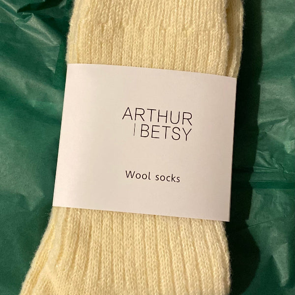 womens cancer comfort box socks